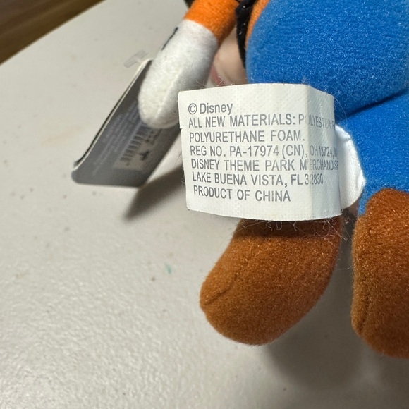 Disney Goofy Plush - Picture 5 of 7